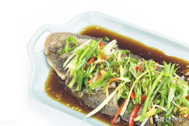 中餐厅林大厨清蒸鱼用什么鱼最好:蒸鱼的方法和正确步骤是什么？
