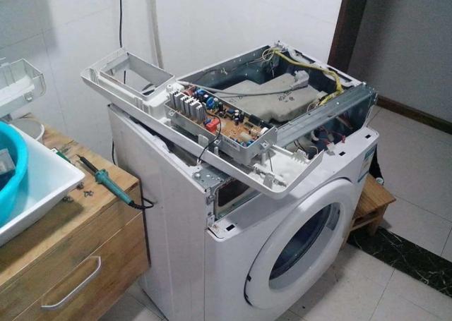 洗衣机是滚筒的好还是全自动的好（为什么一般不建议选滚筒式洗衣机）