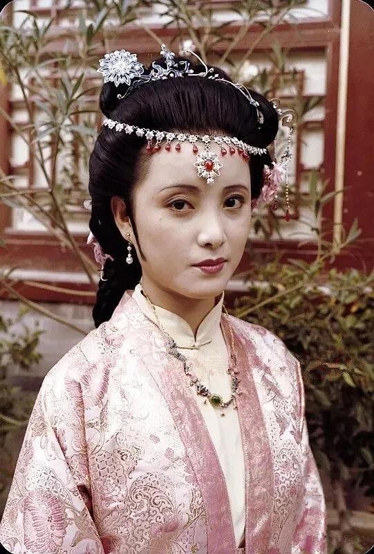 秦可卿身世之谜:秦可卿是什么人，皇家血统？