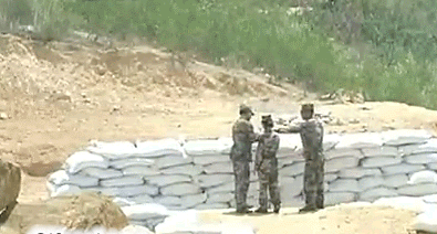 中国已经有最先进的手榴弹，为什么部队还在用木柄手榴弹？插图17