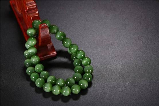 和田碧玉手镯值钱吗请回答,碧玉猫眼手镯，现在是什么价位呢？