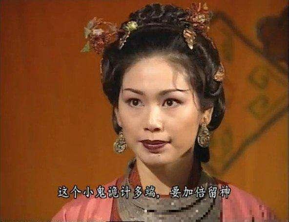 你认为《鹿鼎记》中十大武功高手是哪些？该如何排名呢？