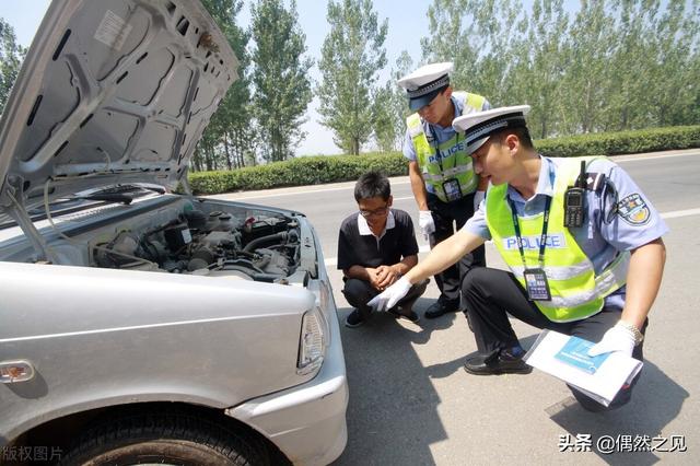 唐山救狗事件:唐山事件让我反思，酒桌上该如何避免朋友打架，自己被牵连？