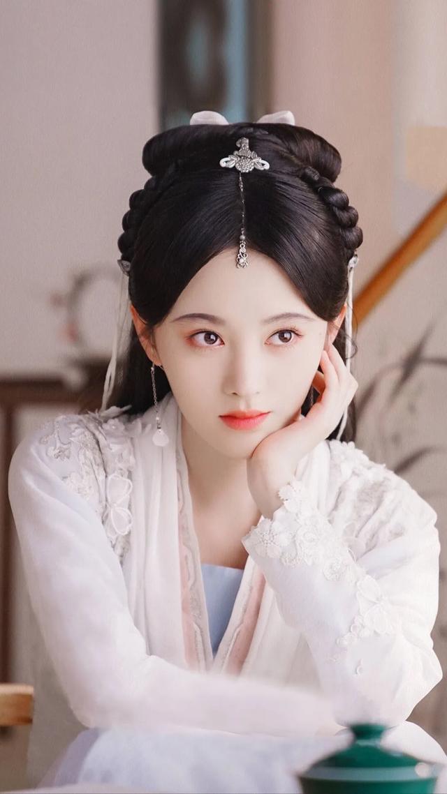 如何评价古装的鞠婧祎？鞠婧祎？