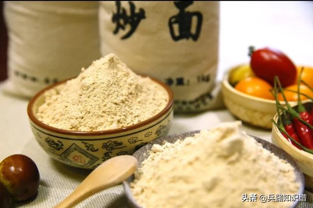 志愿军入朝作战吃的“炒面”是用什么做的？