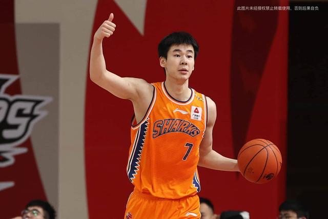 赵瑛昊:徐杰和郭昊文谁的能力更强郭昊文适合广东队吗