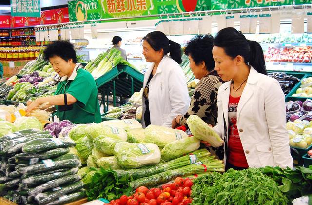 月入九万的狗秒杀嫩模:70后都已经四五十岁了，正常来说应该有多少存款？