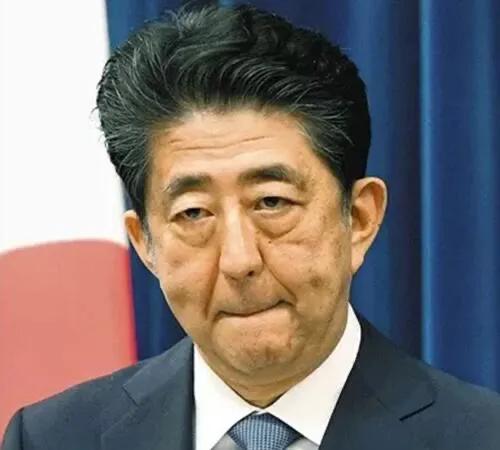 安倍晋太郎:日本换新首相了，那安倍晋三去哪儿了？