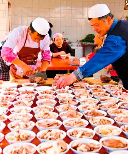宁夏回族都有哪些特殊饮食习惯，最有特色的宁夏小吃是什么