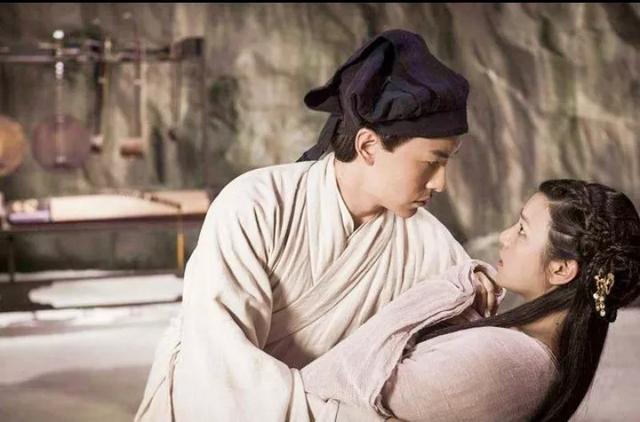 辩机和尚:为什么古代女人情人幽会要自枕头？男人家没有吗？