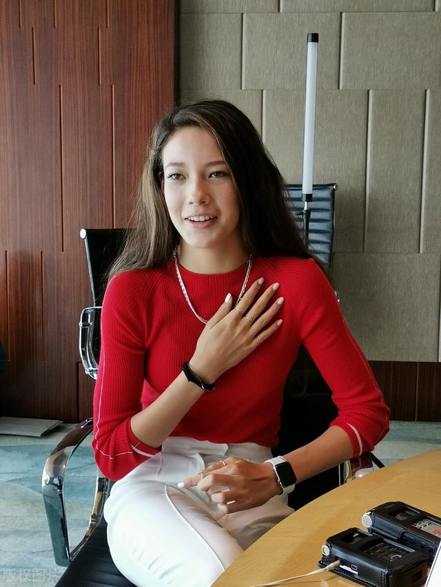 赵薇回应国籍质疑:有些已经加入外国国籍的华人明星，疫情期间想回归，是什么心理