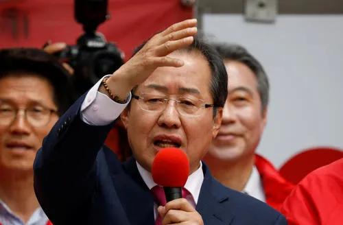尹民秀:有什么好看的长篇小说可以推荐？