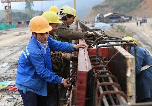 赛肤康价格:如果孩子成绩上不了高中，你会让她上职专或技校吗？