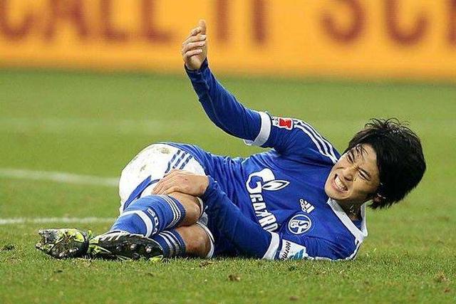 仲井真弘多:深夜里，被夜醒的老公一把抱住深深拥在怀里是一种什么样的体会