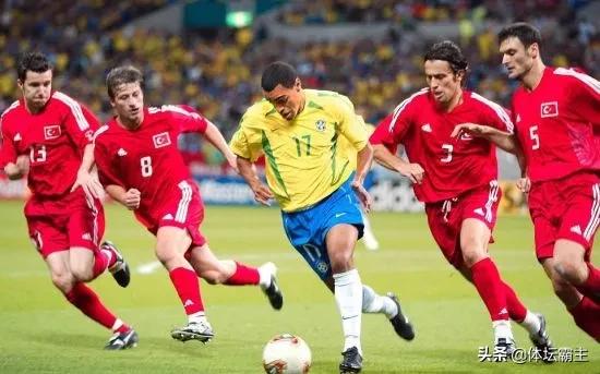 巴西球王贝利接受肿瘤手术，除了3R，巴西还出产过哪些足球天才