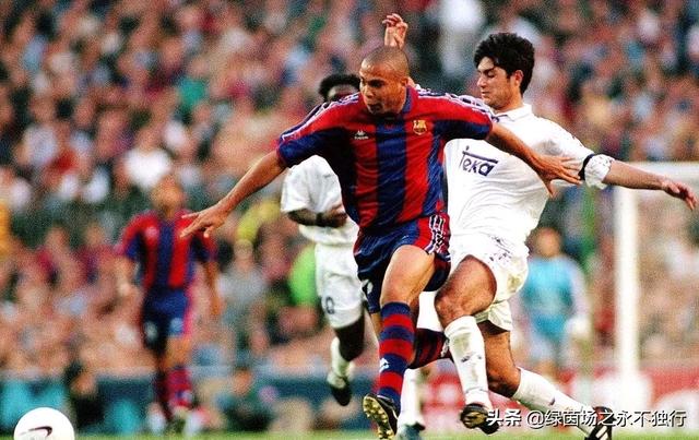 罗纳尔多为什么在巴萨只踢了一年就转回国米了呢？插图33