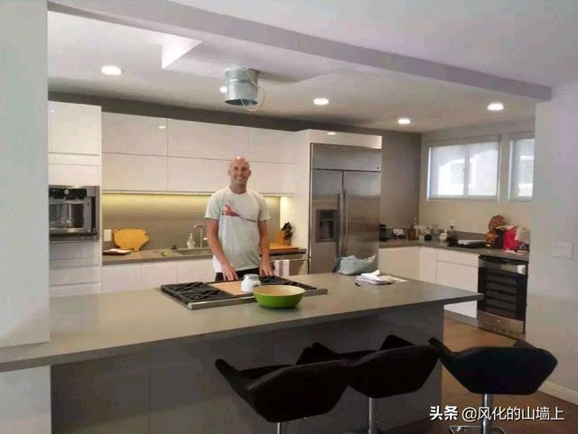 宠物志愿硬盘版下载:美国人平均月薪4万人民币，真实的美国生活是怎样的？