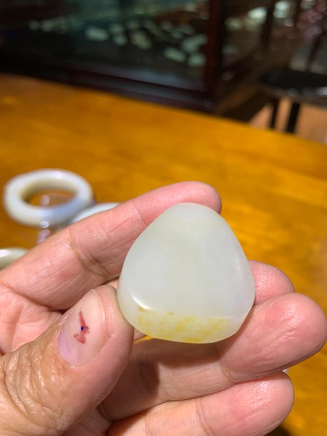 直播间的翡翠为啥便宜,翡翠直播间的套路你知道有哪些？