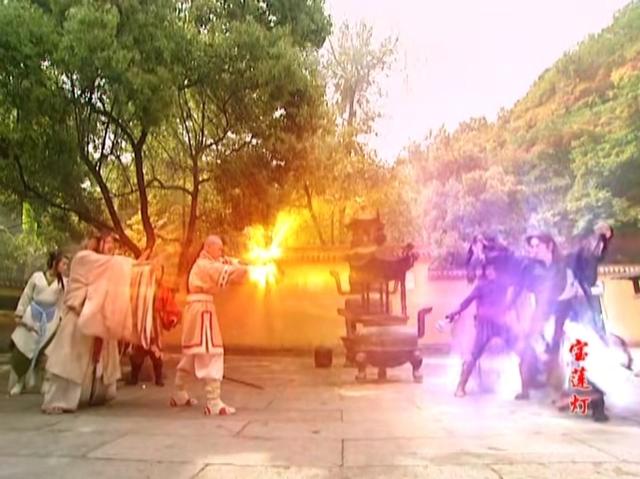 二郎神孙悟空:《宝莲灯》里的孙悟空为什么连二郎神都打不过，甚至差点被打死？