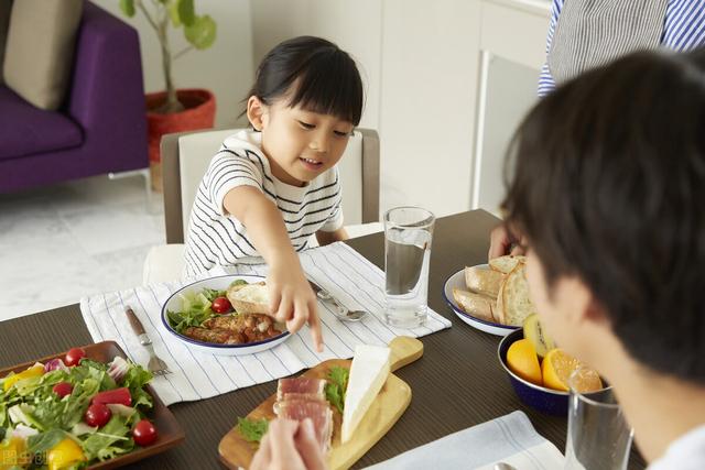 银行存入1000万，可以靠利息生活吗？插图18