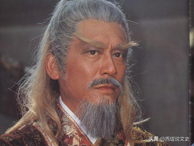 陈玄风:“铜尸”陈玄风的练门为肚脐眼很脆弱，为何他不用铁片护住肚脐？