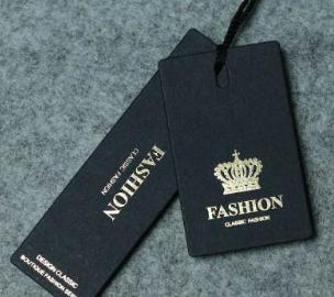 为什么人们在专柜上面买的很贵的衣服，地摊上几十块钱就能买到类似款式的？插图39