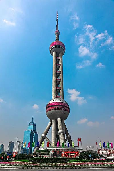 上海必去的地方排名，想带孩子去上海这个大城市长长见识，请问有哪些地方值得去的