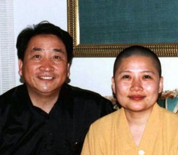 李娜为何出家:著名歌星李娜为什么会出家？