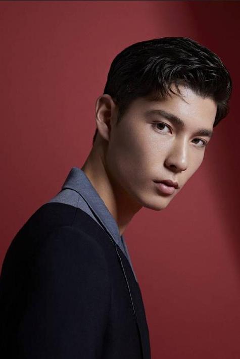 周晓兰:中国女运动员里面哪个最好看？男运动员哪个最帅？
