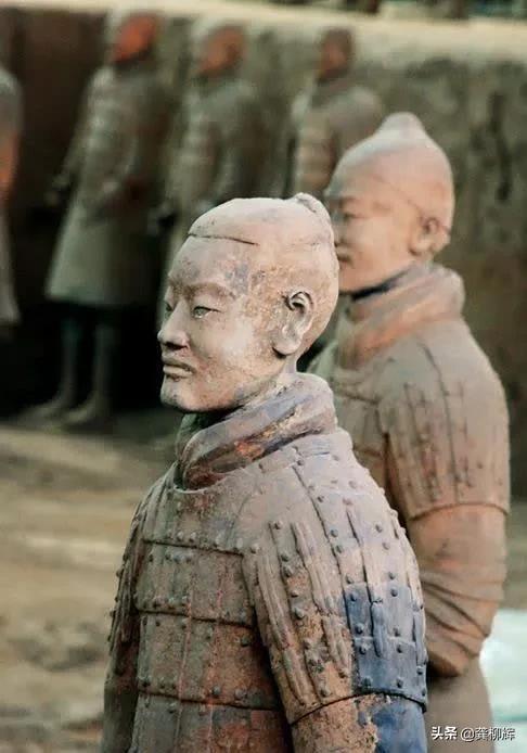 中国历史秦始皇未解之谜，秦始皇兵马俑里面是真人吗