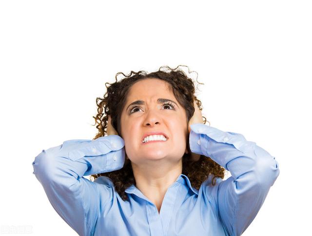 为啥楼上没人住晚上还经常听到高跟鞋的声音？