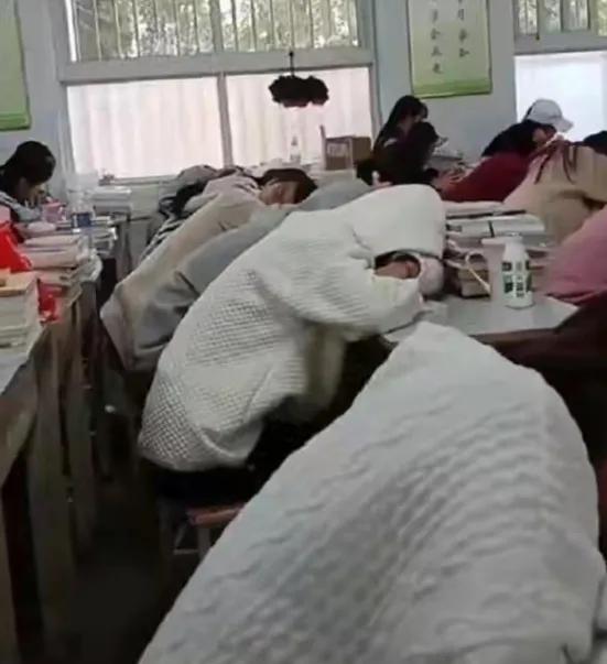 赛肤康价格:如果孩子成绩上不了高中，你会让她上职专或技校吗？
