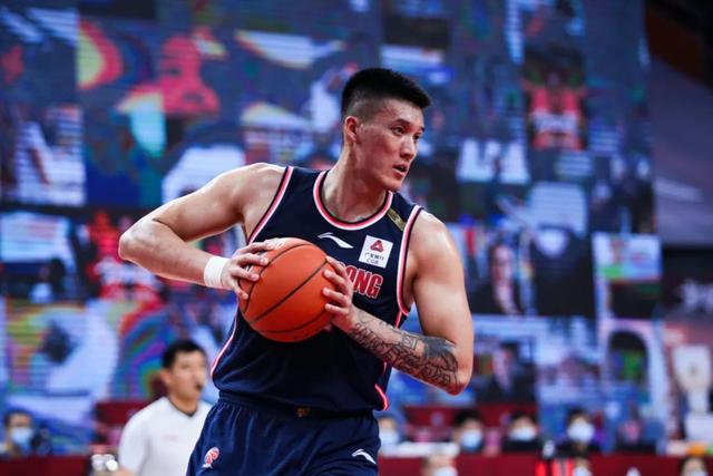 张宥浩:广东男篮的曾繁日为什么这个赛季突然进步明显？
