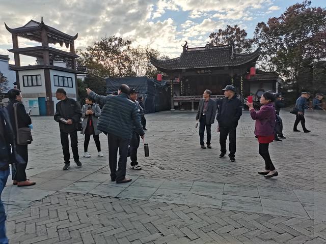 骆琦家庭背景:一个中年丧夫的女人，十年没有再找，她是怎么熬过来的