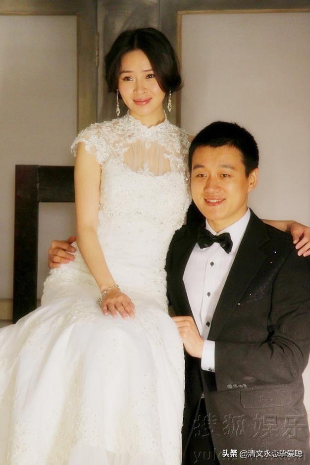 贝克汉姆结婚照:大家觉得门第这电视剧好看吗。说说看？