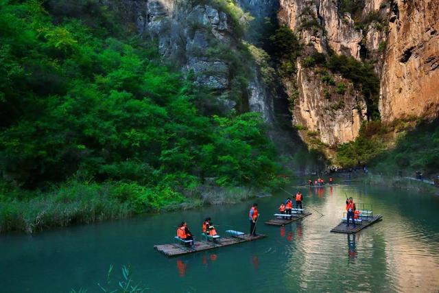 长治的旅游景区有哪些，通天峡和八泉峡哪个景区好