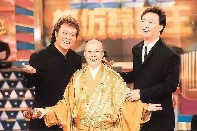 李娜为何出家:著名歌星李娜为什么会出家？