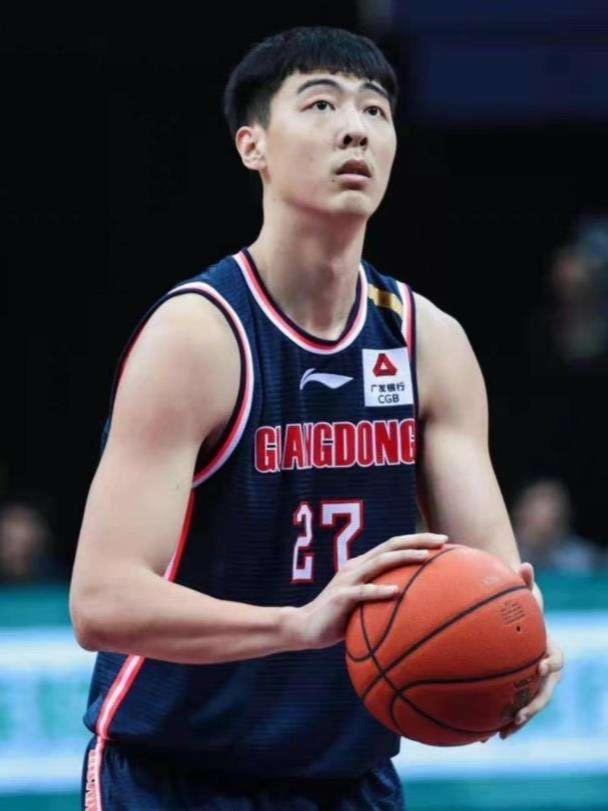 广东内线的重要替补！纯5号位的张明池应该发挥怎样的作用？插图