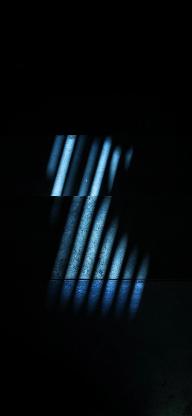 有没有黑色的壁纸或者黑色的文字壁纸推荐