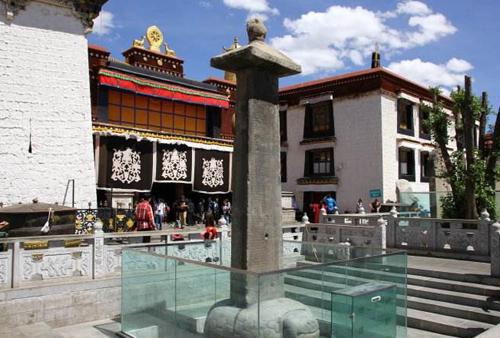 文成公主入藏:松赞干布34岁英年早逝，文成公主一人在西藏生活，过的怎么样？