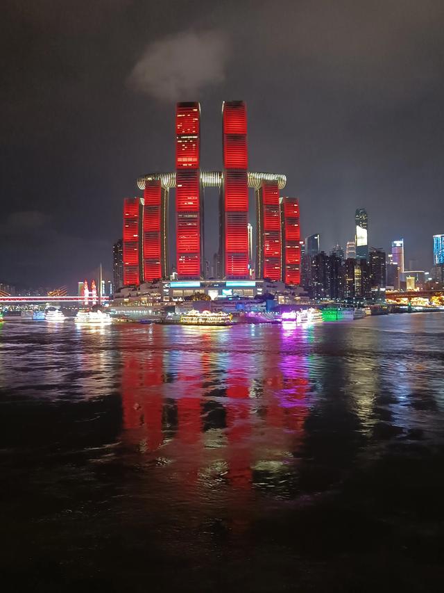 爱摄影的你,有没有拍摄过“中国红”主题的摄影作品？你是怎么构思的？可以分享一下吗？
