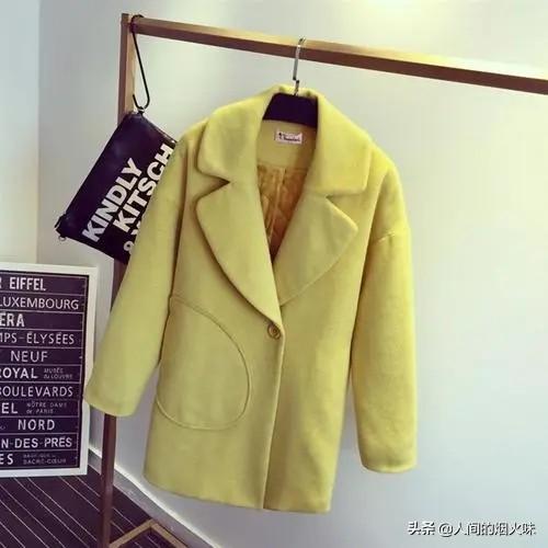 为什么人们在专柜上面买的很贵的衣服，地摊上几十块钱就能买到类似款式的？插图13