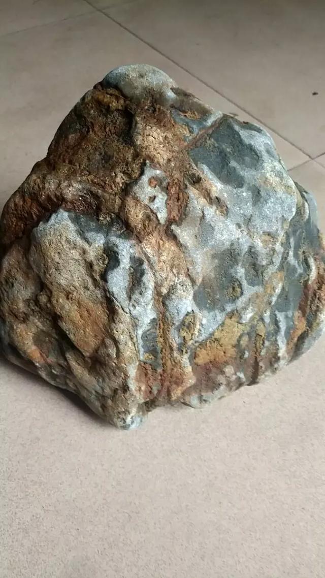 哪些品种的陨石可以泡水喝?-生活百科