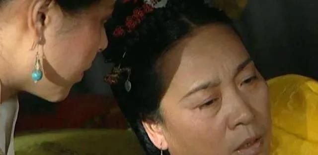 黎姿为弟弟庆生:雍正王朝：女婿哈庆生请求调动职位，为何雍正不仅拒绝还要杀他
