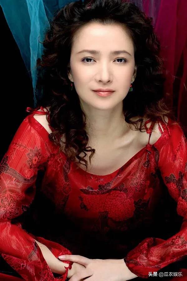曹格离婚:娱乐圈哪些明星早已结婚了，会让你感觉很意外？