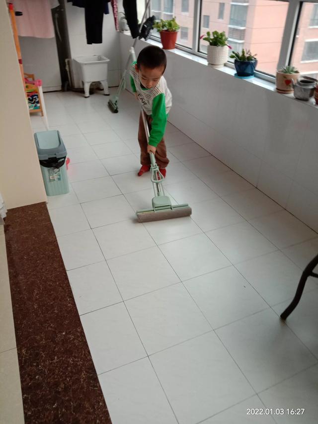请问有什么好的方法让小孩做家务,爱劳动,成长为一个勤奋的人？
