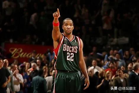 布鲁克洛佩斯:易建联效力NBA期间搭档过哪些全明星队友