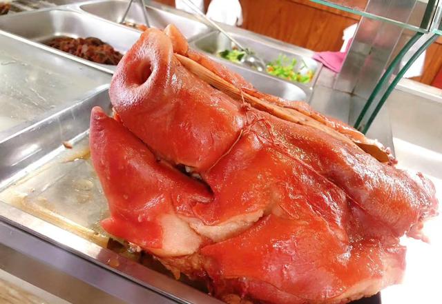 吃猪头肉真的不健康吗，都说猪头肉不健康，但是很好好吃啊！吃猪头肉真的不健康吗？