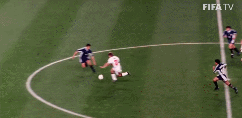 贝克汉姆和维多利亚当年是如何走在一起的？为什么很多球迷认为贝嫂毁了小贝的生涯？插图40