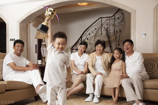 人到中年后才发现，早点生孩子和晚点生孩子差别很大，你怎么看？插图32